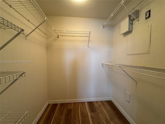 Building Photo - 2557 Centergate Dr