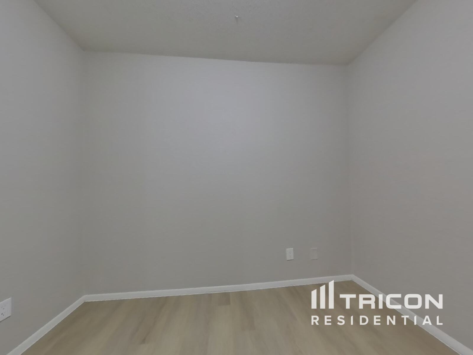 Building Photo - 15253 N 53rd Ave