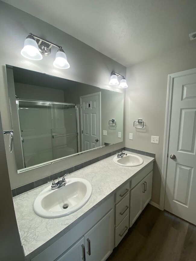 Building Photo - 5214 Clearfield Ct