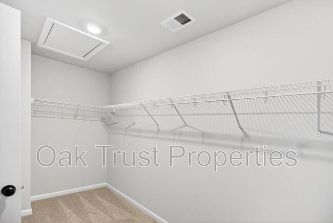 Building Photo - 753 Ridgley Dr
