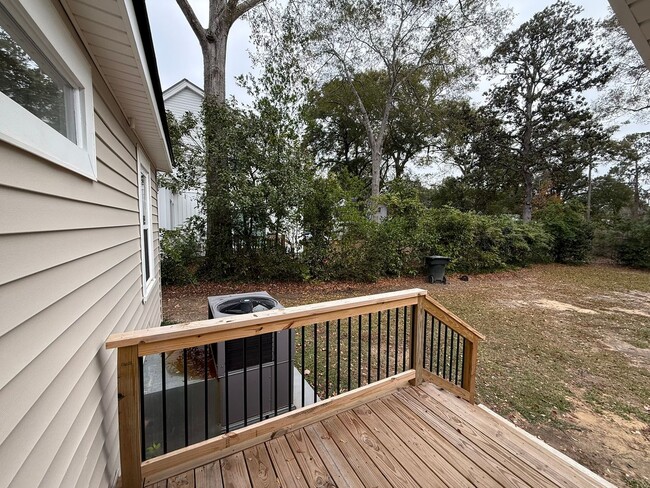 Building Photo - 112 Donaldson St