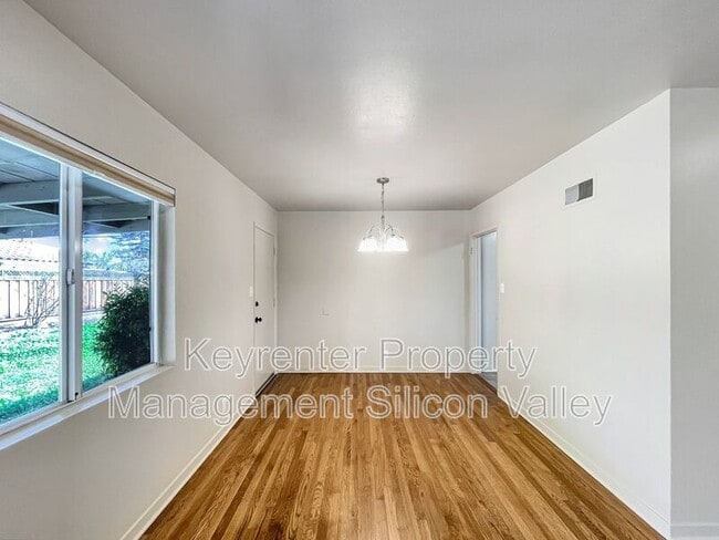 Building Photo - 795 Viader Ct