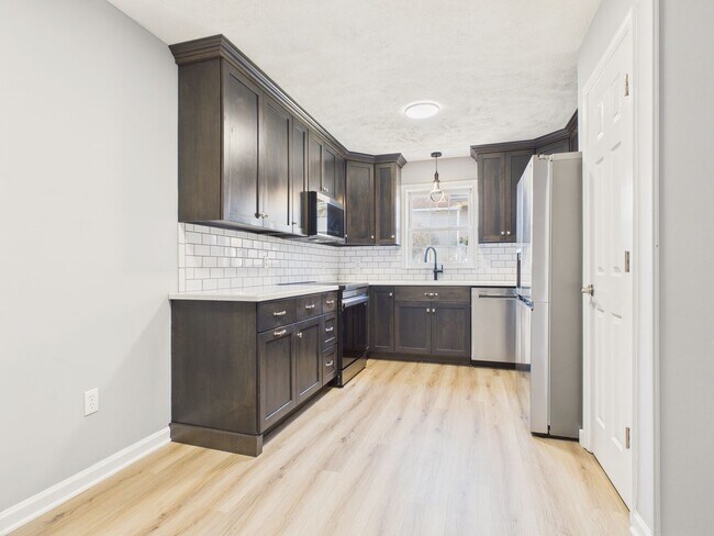 Building Photo - Beautiful Spacious Single Family in Blue Meadow Farms