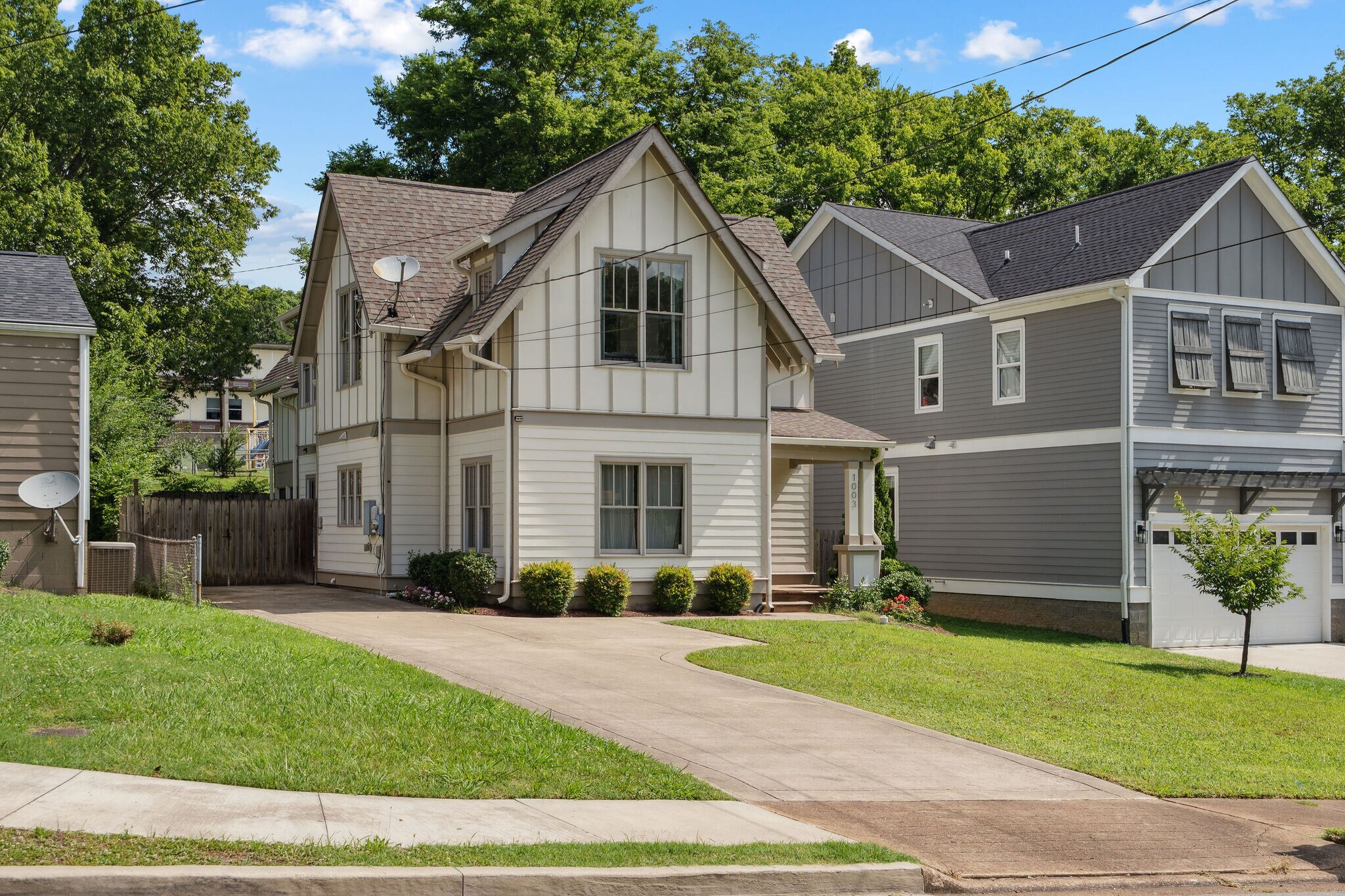 Building Photo - 1003 Dew St