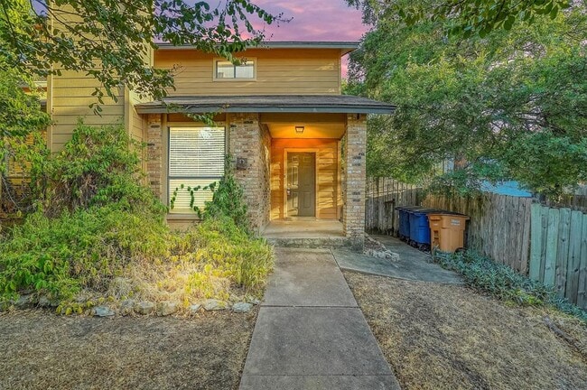 Building Photo - 3201 Twinberry Cove