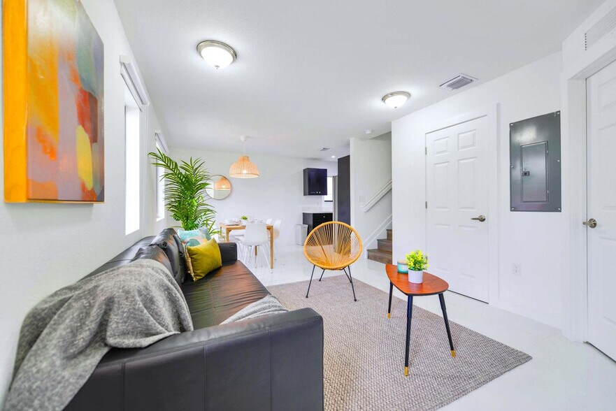 Building Photo - 2241 NW 50th St