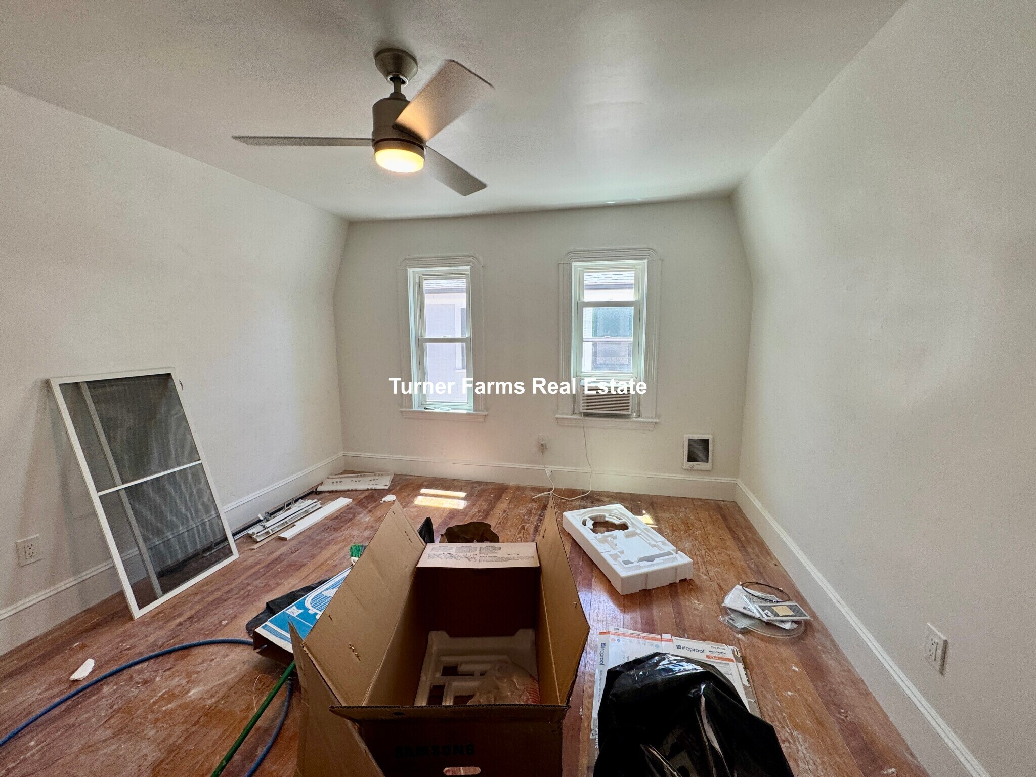 Building Photo - 268 Willow Ave