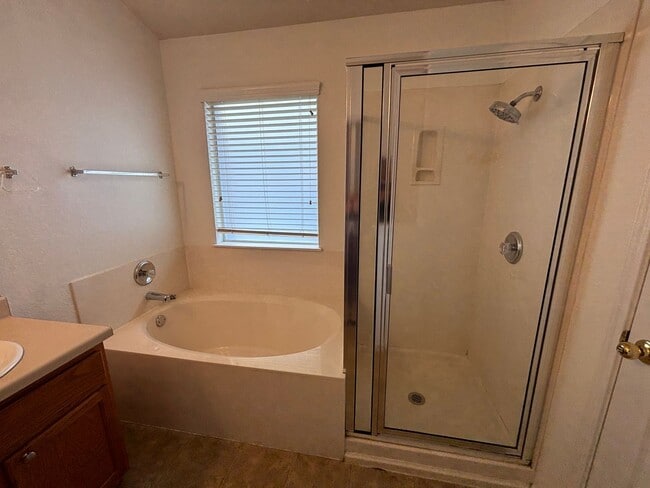 Building Photo - Gaston-Sheldon -Pflugerville