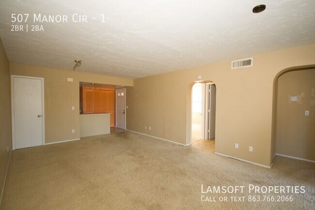 Building Photo - 507 Manor Cir