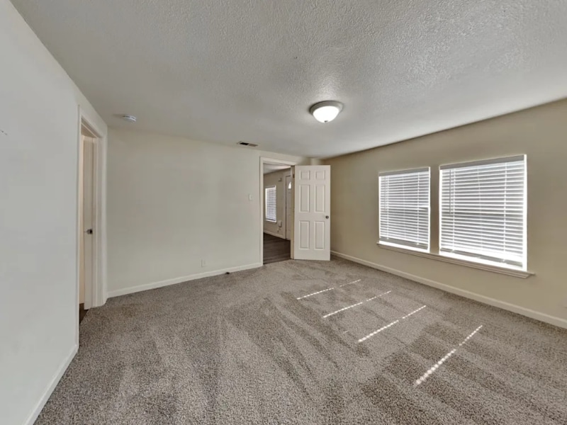 Building Photo - 5708 Kilpatrick Ave