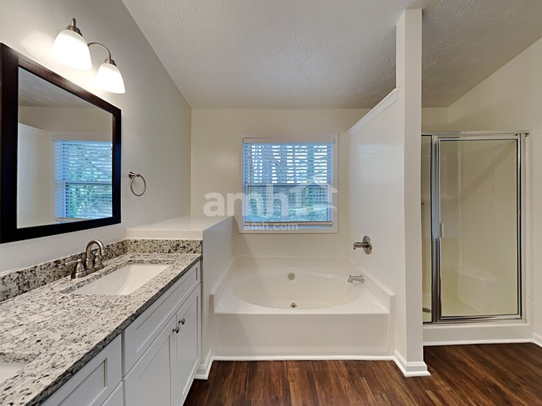 Building Photo - 4294 Windale Dr NW