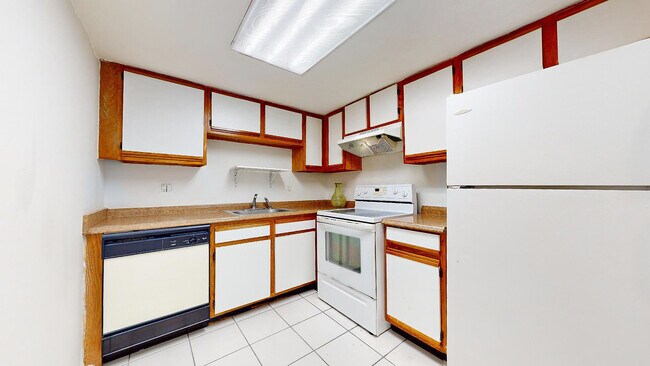 Building Photo - 8301 SW 142nd Ave