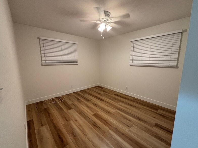 Building Photo - 532 S Stewart Dr
