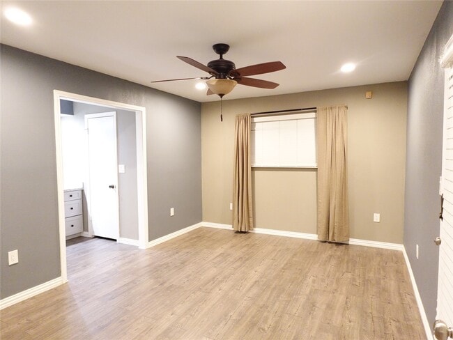 Building Photo - 6215 Pinole Forest Dr