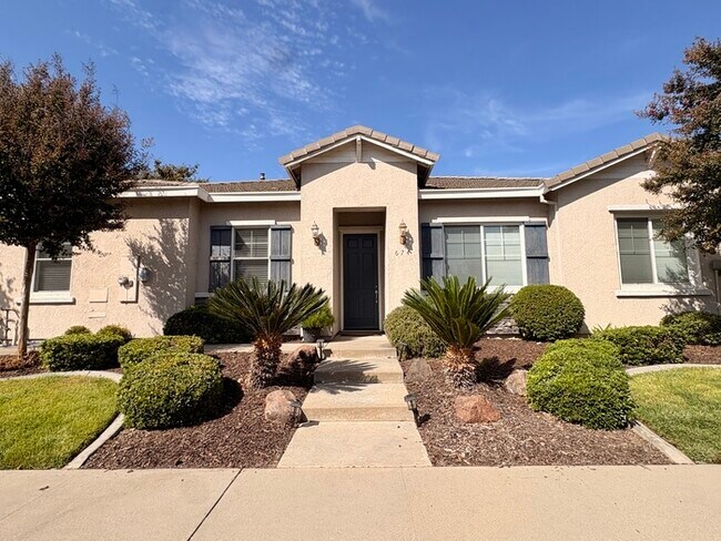 Building Photo - Beautiful 3 Bedroom, 2 Bathroom Home Walking Distance To The Fountains / Galleria!