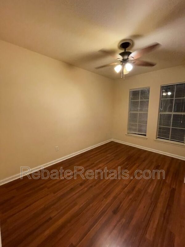 Building Photo - 8290 Gate Pkwy W