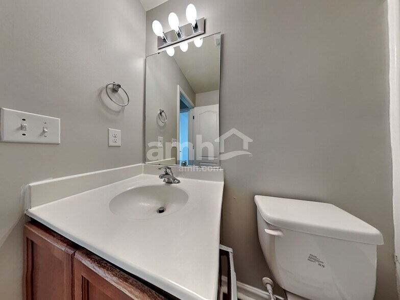 Building Photo - 6227 Thompson Brook Lane