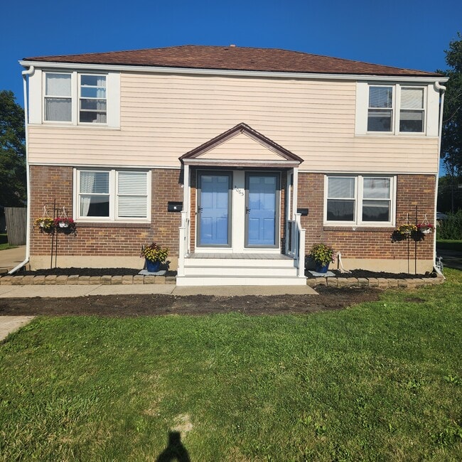 Building Photo - 2065 Colvin Blvd