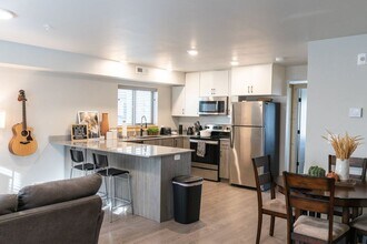 Building Photo - Teton River Flats