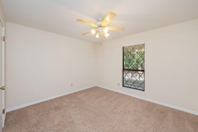 Building Photo - 822 St Joseph Cove