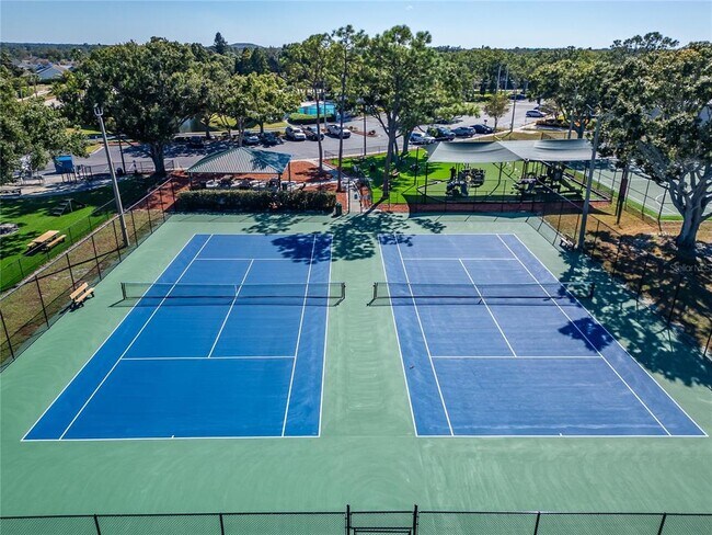 Building Photo - 11812 Lynmoor Dr