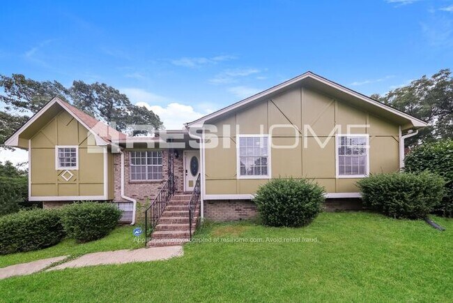 Building Photo - 741 Twin Ridge Dr