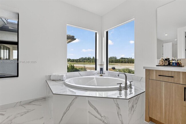 Building Photo - 14855 Millstone Ranches Dr