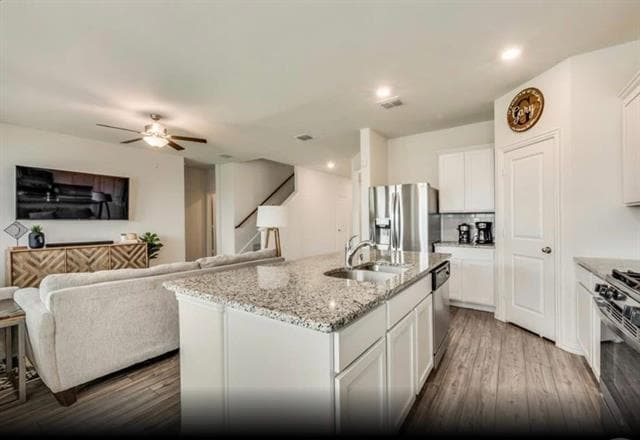 Building Photo - 5816 Pensby Dr