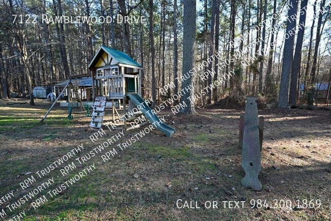 Building Photo - 7122 Ramblewood Dr