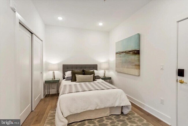 Building Photo - 367 W Hortter St