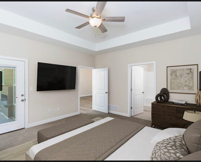 Building Photo - Your Luxury Cottage Awaits!