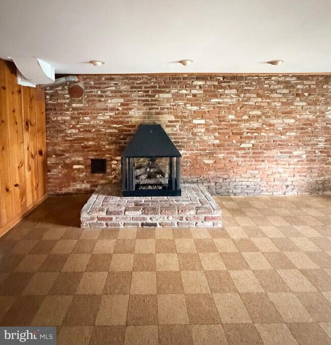 Building Photo - 3125 N Nottingham St