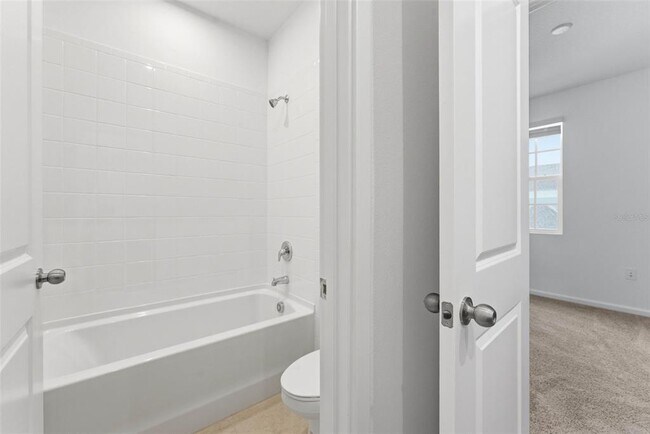 Building Photo - 1889 Seawall Wy