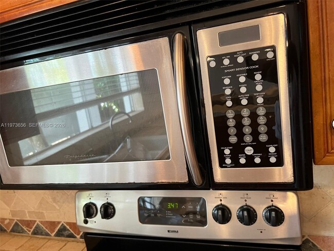 Building Photo - 202 NE 211th Terrace