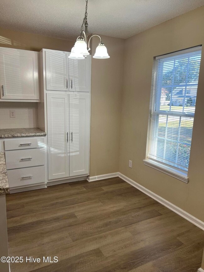 Building Photo - 1126 Brownlea Dr