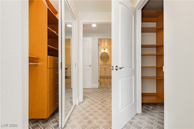 Building Photo - 2220 Village Walk Dr