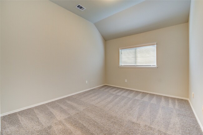 Building Photo - 4727 Crest Hill Dr