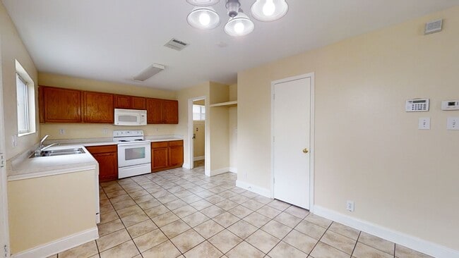 Building Photo - 3bd/2.5ba In Desired Westcreek! $1795/mo!