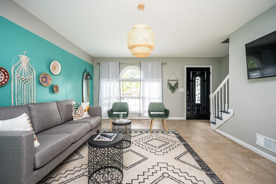 Primary Photo - 1263 Sweet Pine Dr