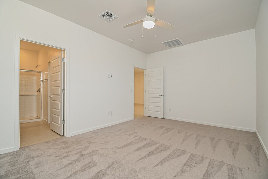 Building Photo - 10294 W Sumullen St