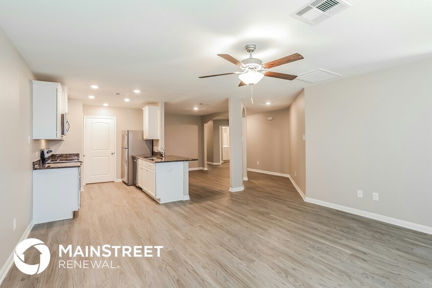 Building Photo - 26123 Hals Dr