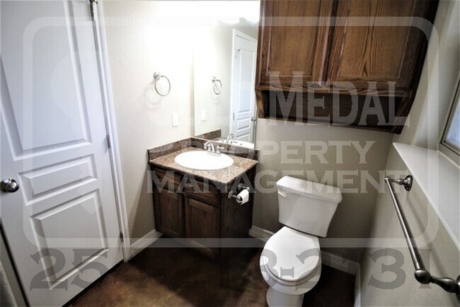 Building Photo - 1017 S 9th St