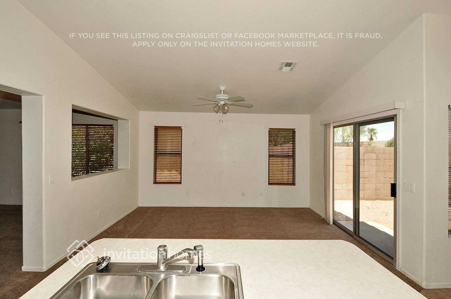 Building Photo - 15912 W Smokey Dr