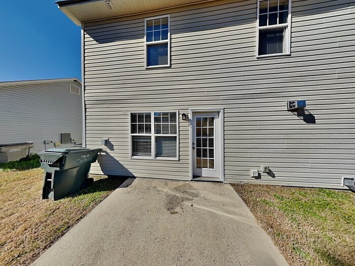 Building Photo - 1216 Bicycle Ct