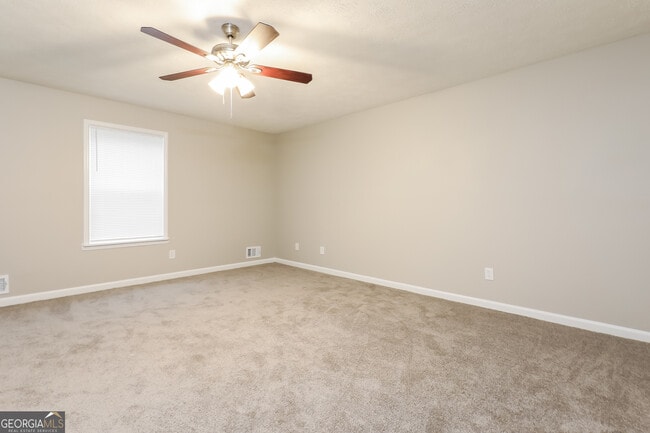 Building Photo - 2246 Camden Ct