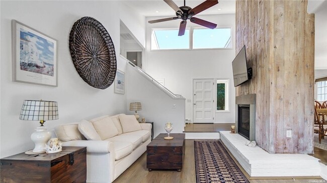 Building Photo - 19 Rogers Ln