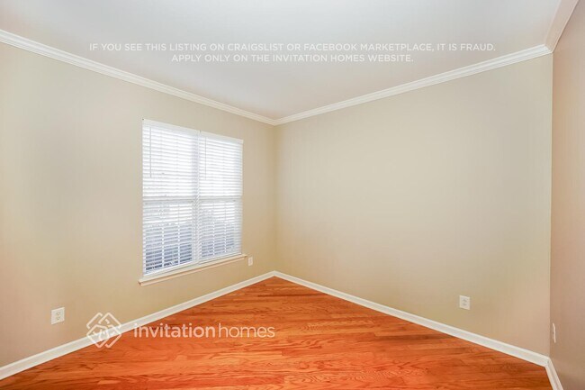 Building Photo - 122 Elgin Ln