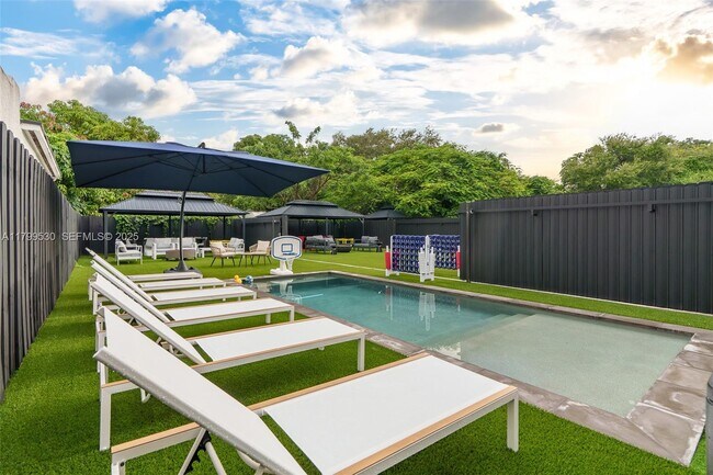 Building Photo - 408 NW 52nd St