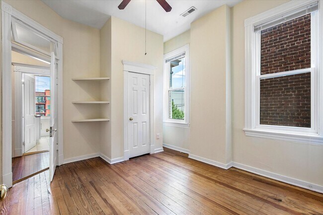 Building Photo - Swanky 2000 sf duplex in the heart of Church Hill