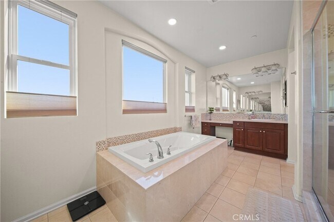 Building Photo - 11662 N Ricasoli Way